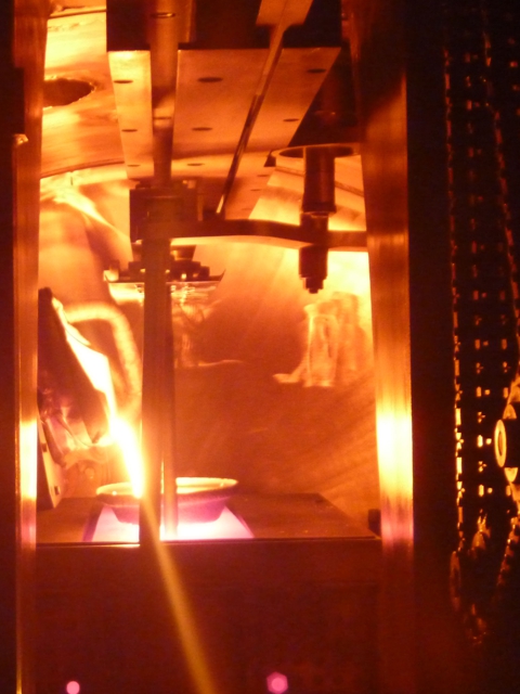 Литьё сплава в форму печи «ВИП-НК-Р-300»